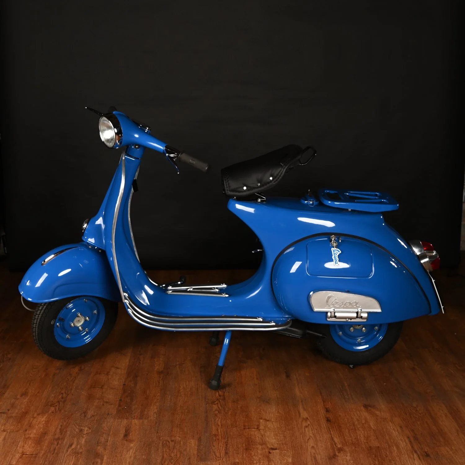 1970 VESPA 150 (V462: Licensed under Piaggio) — Vintage Metals
